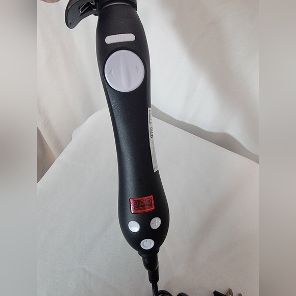 The Beachwaver Co. Black and Silver Curling Wand for Smooth Waves main image 4